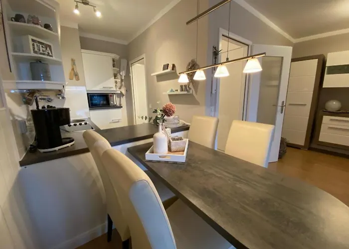 Strandhotel - 37 4* דאהמה